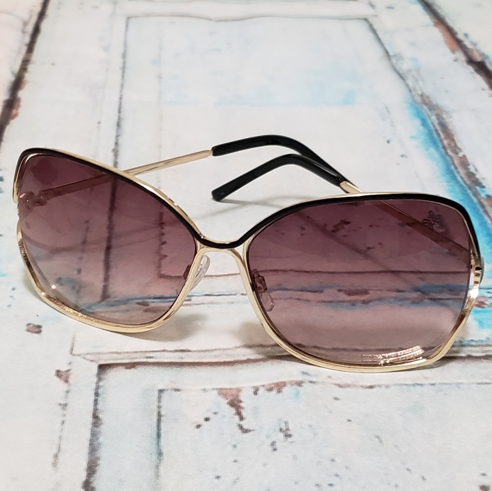 Simply Vera Vera Wang sunglasses